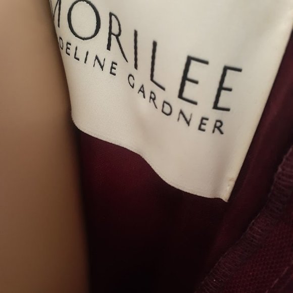 MORILEE BY MADELINE GADNER  BURGUNDY TULLE EMBELLISHED PROM DRESS SIZE US 2 - Picture 9 of 11